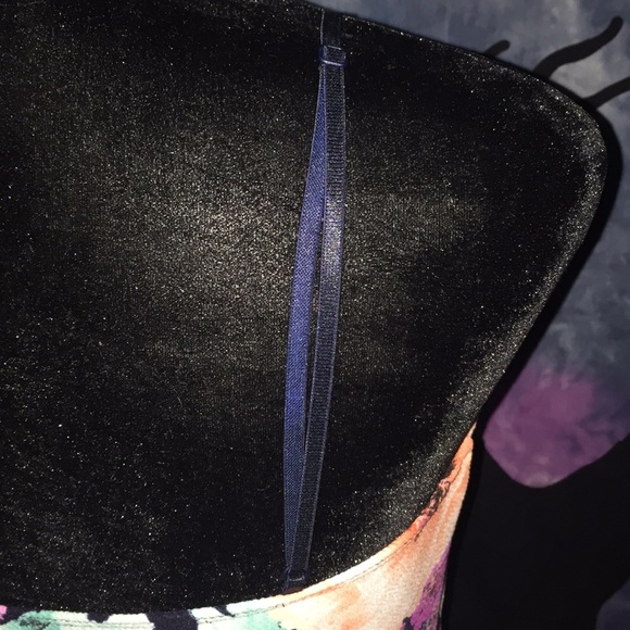 Kimcine Curve Floral Bodycon Dress - Picture 10 of 10